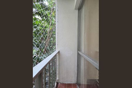 Apartamento para alugar com 37m², 1 quarto e 1 vaga Apartamento para alugar com 37m², 1 quarto e 1 vagaVaranda