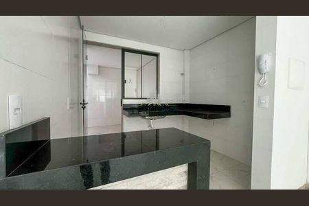 Apartamento à venda com 3 quartos, 155m² em Copacabana, Belo Horizonte