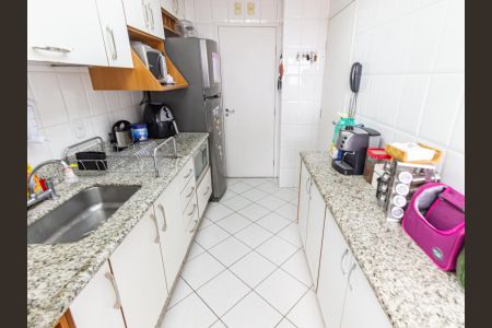 Apartamento à venda com 85m², 3 quartos e 2 vagasCozinha