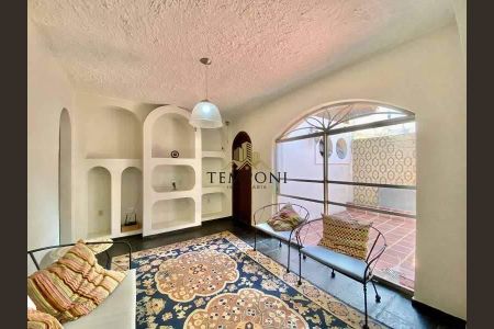 Casa à venda com 4 quartos, 312m² em Sion, Belo Horizonte