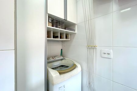 Apartamento à venda com 65m², 3 quartos e 1 vagaÁrea de Serviço