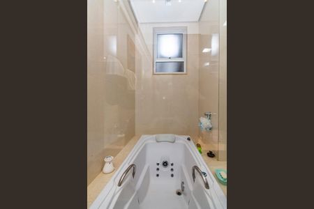 Apartamento à venda com 173m², 3 quartos e 1 vagaBanheiro da Suíte