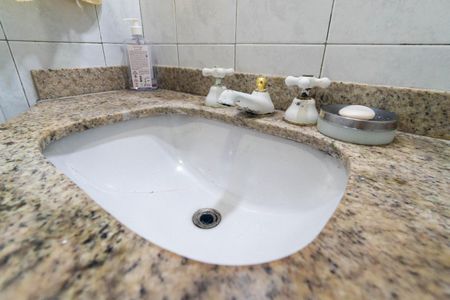 Apartamento à venda com 66m², 2 quartos e 1 vagaBanheiro Detalhe