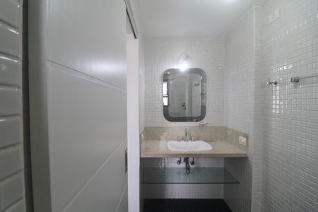 Apartamento para alugar com 174m², 3 quartos e 1 vagaBanheiro Suíte 2