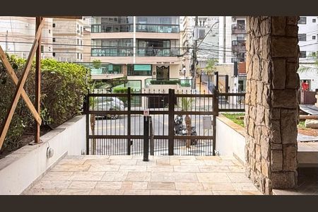 Apartamento para alugar com 174m², 3 quartos e 1 vagaFachada