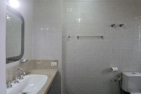Apartamento para alugar com 174m², 3 quartos e 1 vagaBanheiro Suíte 2