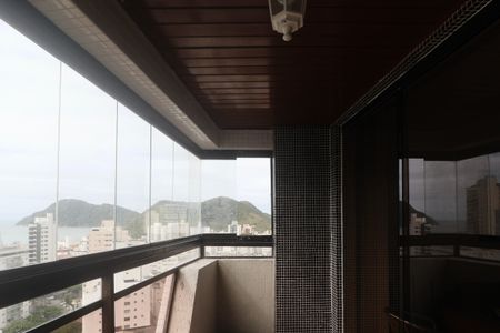 Varanda de apartamento para alugar com 3 quartos, 174m² em Vila Alzira, Guarujá