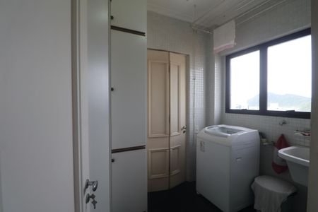 Apartamento para alugar com 174m², 3 quartos e 1 vagaÁrea de Serviço