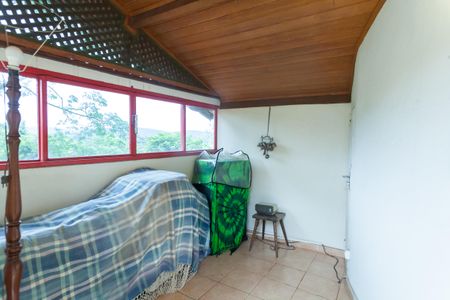 Casa de condomínio à venda com 400m², 4 quartos e 6 vagassala extra 