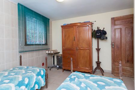 Casa de condomínio à venda com 400m², 4 quartos e 6 vagasquarto 2