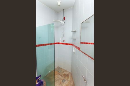 Casa de condomínio à venda com 400m², 4 quartos e 6 vagasBanheiro suite 2