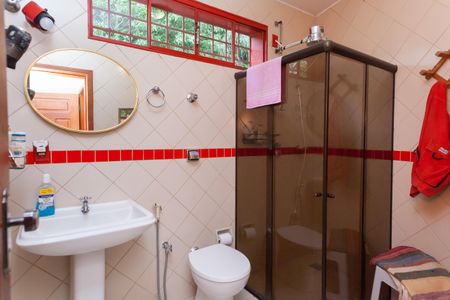 Casa de condomínio à venda com 400m², 4 quartos e 6 vagasBanheiro suite 1