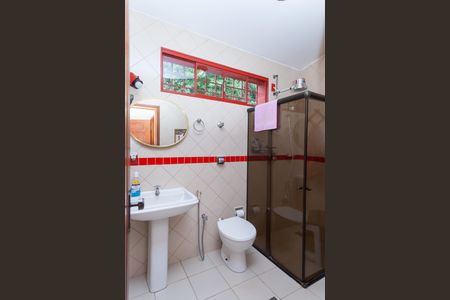 Casa de condomínio à venda com 400m², 4 quartos e 6 vagasBanheiro suite 1