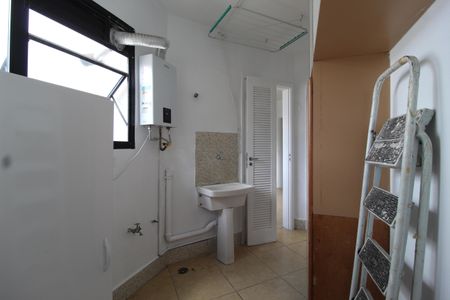 Apartamento para alugar com 143m², 3 quartos e 2 vagasÁrea de Serviço