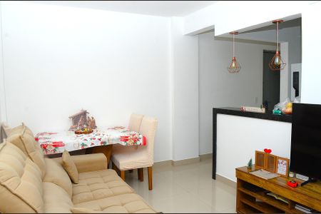 Apartamento para alugar com 66m², 2 quartos e 1 vagaSala