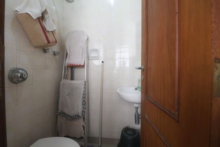 Apartamento para alugar com 287m², 4 quartos e 2 vagasBanheiro de serviço