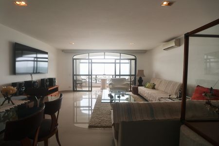 Sala de apartamento para alugar com 4 quartos, 287m² em Centro, Guarujá