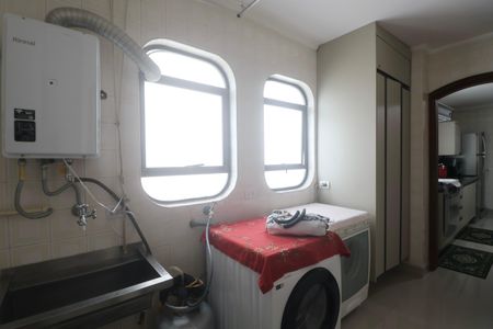 Apartamento para alugar com 287m², 4 quartos e 2 vagasÁrea de Serviço