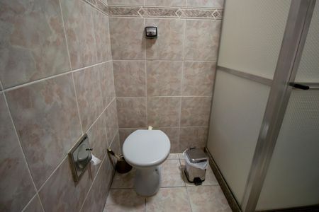 Casa à venda com 170m², 2 quartos e sem vagaBanheiro de serviço