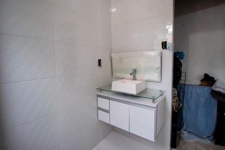 Casa à venda com 170m², 2 quartos e sem vagaBanheiro da Suíte