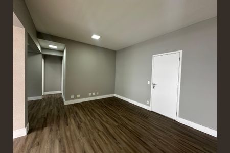 Sala de apartamento à venda com 2 quartos, 107m² em Empresarial 18 do Forte, Barueri