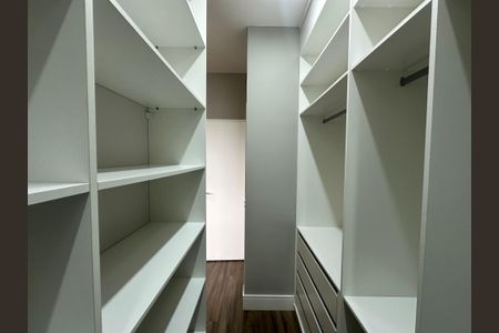 Apartamento para alugar com 107m², 2 quartos e 2 vagasCloset da suíte 2