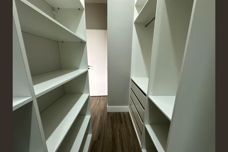Apartamento para alugar com 107m², 2 quartos e 2 vagasCloset da suíte 2