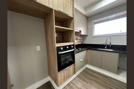 Apartamento para alugar com 107m², 2 quartos e 2 vagasCozinha