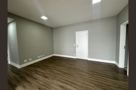 Apartamento para alugar com 107m², 2 quartos e 2 vagasSala