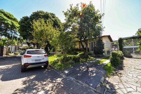 Casa à venda com 131m², 3 quartos e 2 vagasFachada