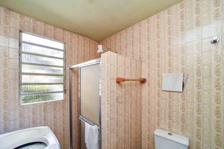 Casa à venda com 131m², 3 quartos e 2 vagasCasa Fundos/Banheiro