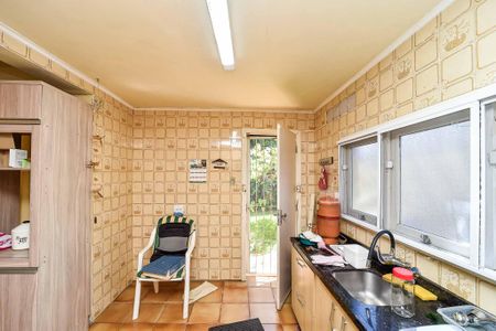 Casa à venda com 131m², 3 quartos e 2 vagasCozinha