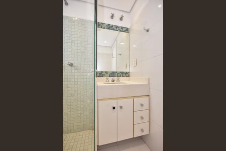 Casa de condomínio à venda com 466m², 3 quartos e 4 vagasBanheiro Suíte 2