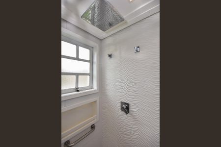 Casa de condomínio à venda com 466m², 3 quartos e 4 vagasBanheiro 2 da Suíte  3