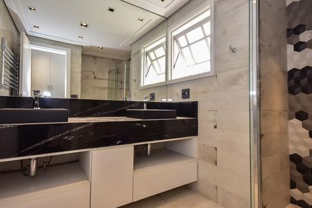 Casa de condomínio à venda com 466m², 3 quartos e 4 vagasBanheiro Suíte 1