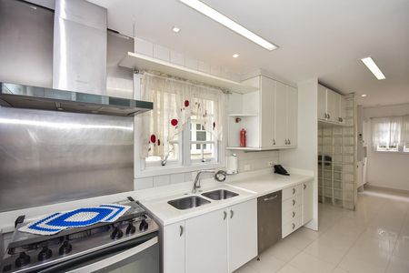 Casa de condomínio à venda com 466m², 3 quartos e 4 vagasCozinha