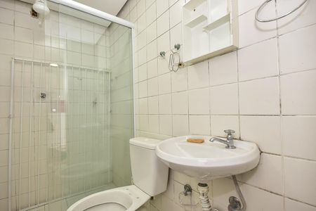 Casa de condomínio à venda com 466m², 3 quartos e 4 vagasBanheiro de Serviço