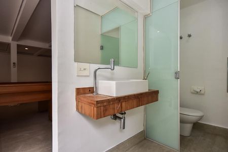 Casa de condomínio à venda com 466m², 3 quartos e 4 vagasLavabo 2