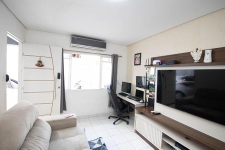 Sala  de casa para alugar com 2 quartos, 65m² em Vila Constança, São Paulo