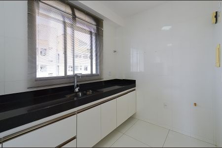 Apartamento à venda com 74m², 3 quartos e 2 vagasCozinha