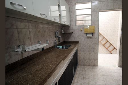 Apartamento para alugar com 72m², 2 quartos e 1 vagaCozinha
