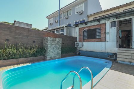 Casa à venda com 183m², 4 quartos e 3 vagasPiscina