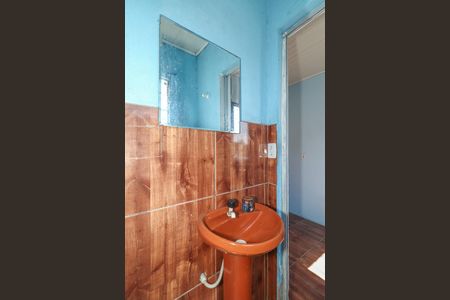 Banheiro de apartamento para alugar com 1 quarto, 40m² em Rubem Berta, Porto Alegre