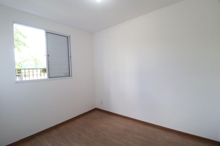 Quarto 1 de apartamento para alugar com 2 quartos, 45m² em Vila Maria, Uberlândia