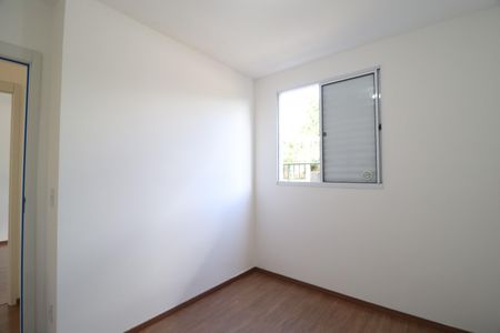 Quarto 1 de apartamento para alugar com 2 quartos, 45m² em Vila Maria, Uberlândia