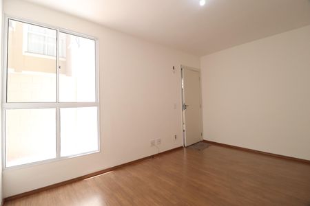 Sala de apartamento para alugar com 2 quartos, 45m² em Vila Maria, Uberlândia
