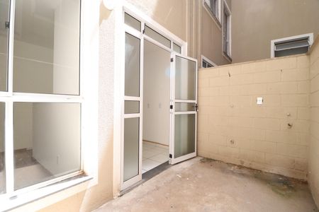 Apartamento para alugar com 45m², 2 quartos e 1 vagaÀrea externa