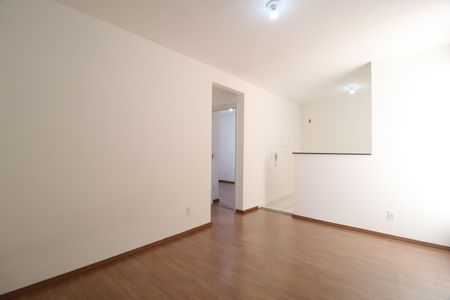 Sala de apartamento para alugar com 2 quartos, 45m² em Vila Maria, Uberlândia