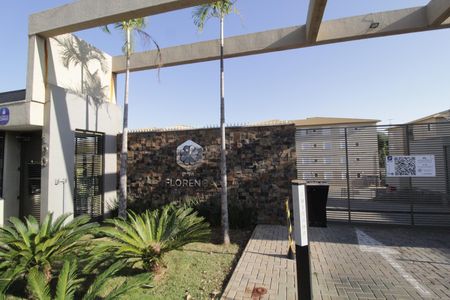 Apartamento para alugar com 45m², 2 quartos e 1 vagaFachada e portaria