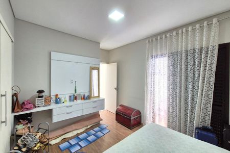 Casa de condomínio à venda com 190m², 3 quartos e 2 vagasQuarto 3 - Suíte